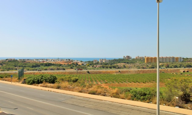 Herverkoop - Villa - Cabo Roig