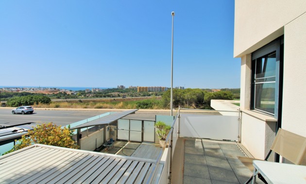 Herverkoop - Villa - Cabo Roig