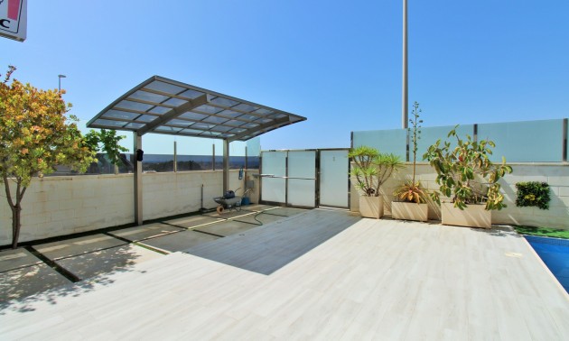 Herverkoop - Villa - Cabo Roig