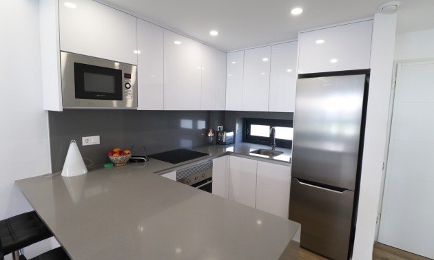 Herverkoop - Apartment - Orihuela Costa - Villamartín