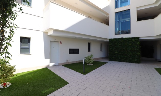 Herverkoop - Apartment - Orihuela Costa - Villamartín