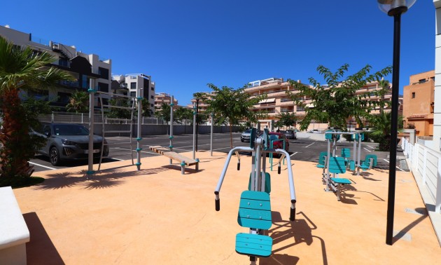 Herverkoop - Apartment - Orihuela Costa - Villamartín