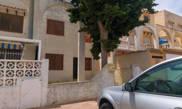 Herverkoop - Herenhuis - Torrevieja - Calas blanca