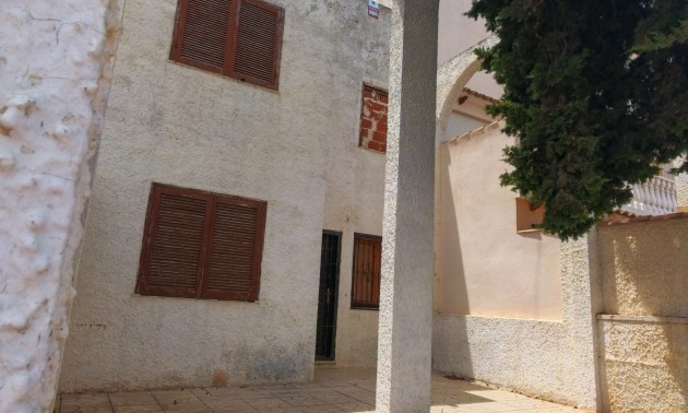 Herverkoop - Herenhuis - Torrevieja - Calas blanca