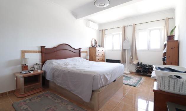 Herverkoop - Herenhuis - Torrevieja - Torretas