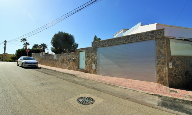Herverkoop - Villa - Villamartín