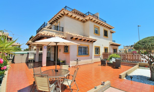 Resale - Townhouse - La Zenia