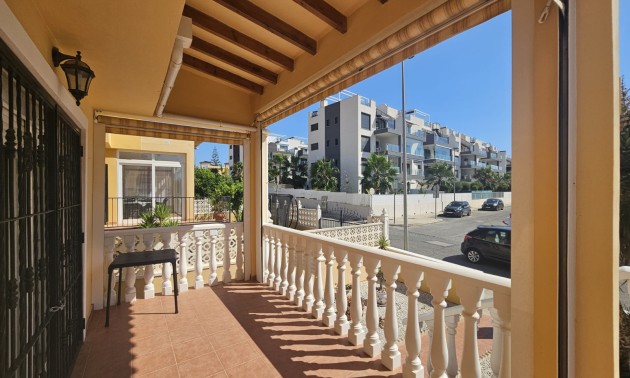 Herverkoop - Villa - Villamartín - Lomas del Golf