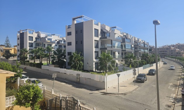 Herverkoop - Villa - Villamartín - Lomas del Golf