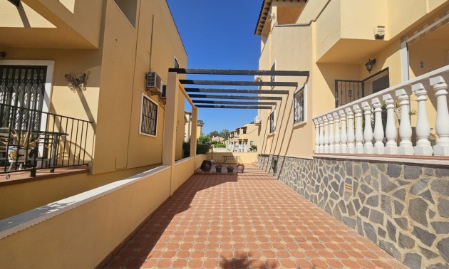 Herverkoop - Villa - Villamartín - Lomas del Golf