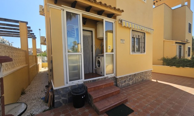 Herverkoop - Villa - Villamartín - Lomas del Golf