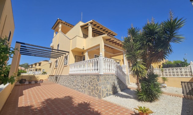 Herverkoop - Villa - Villamartín - Lomas del Golf