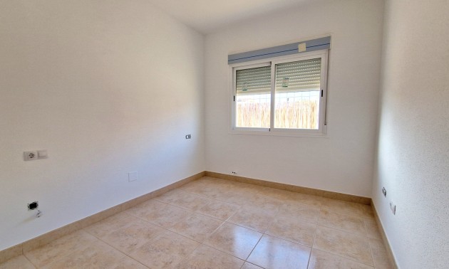 New Build - detached - Purias